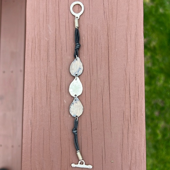 Leaf Bracelet - Picture 2 of 5